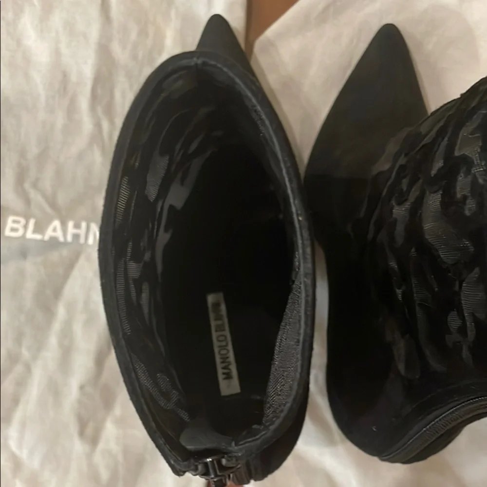 Like New Manolo Blahnik  Elegant Black Mesh Ankle Boots - Picture 5 of 11